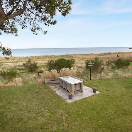 In With House Sea View Одде